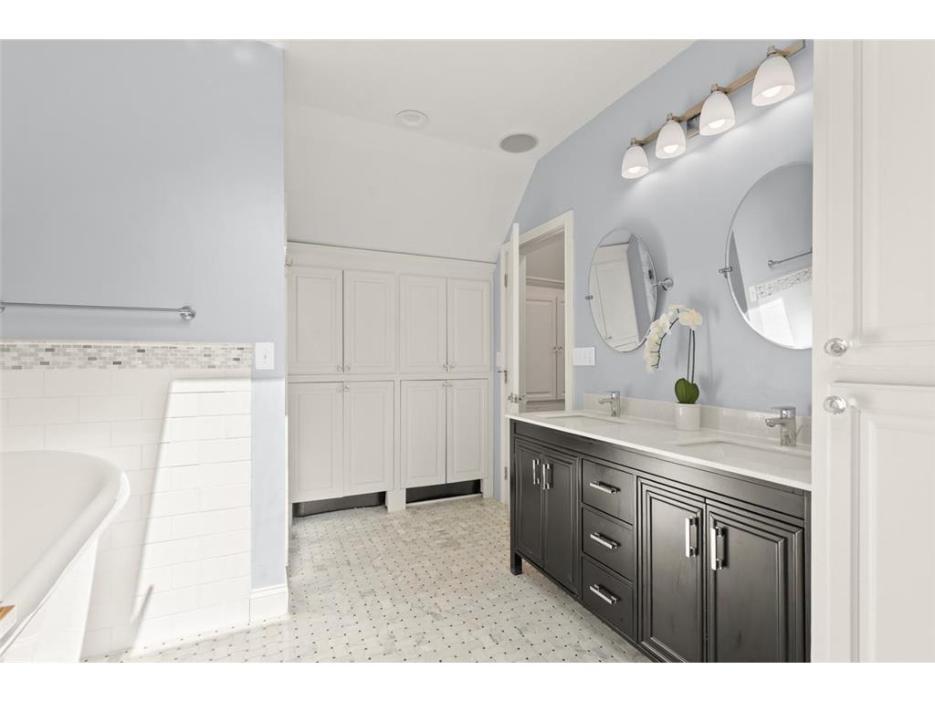 220 Holly Road Hopkins MN 55343 7085374 image35