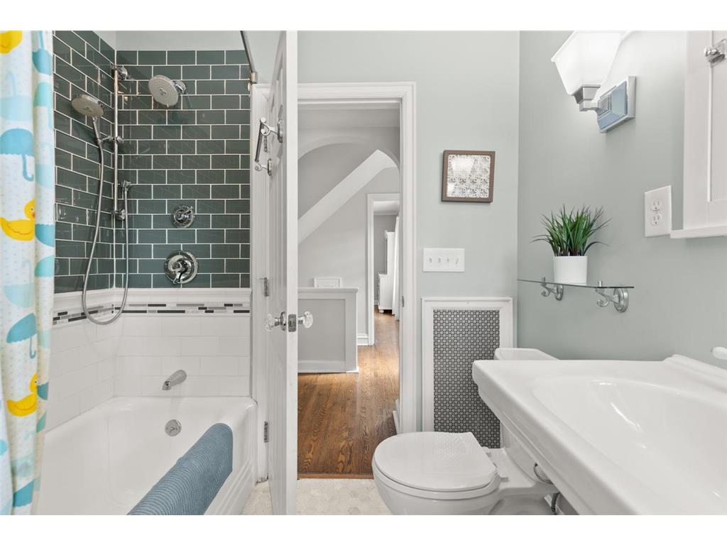 220 Holly Road Hopkins MN 55343 7085374 image39
