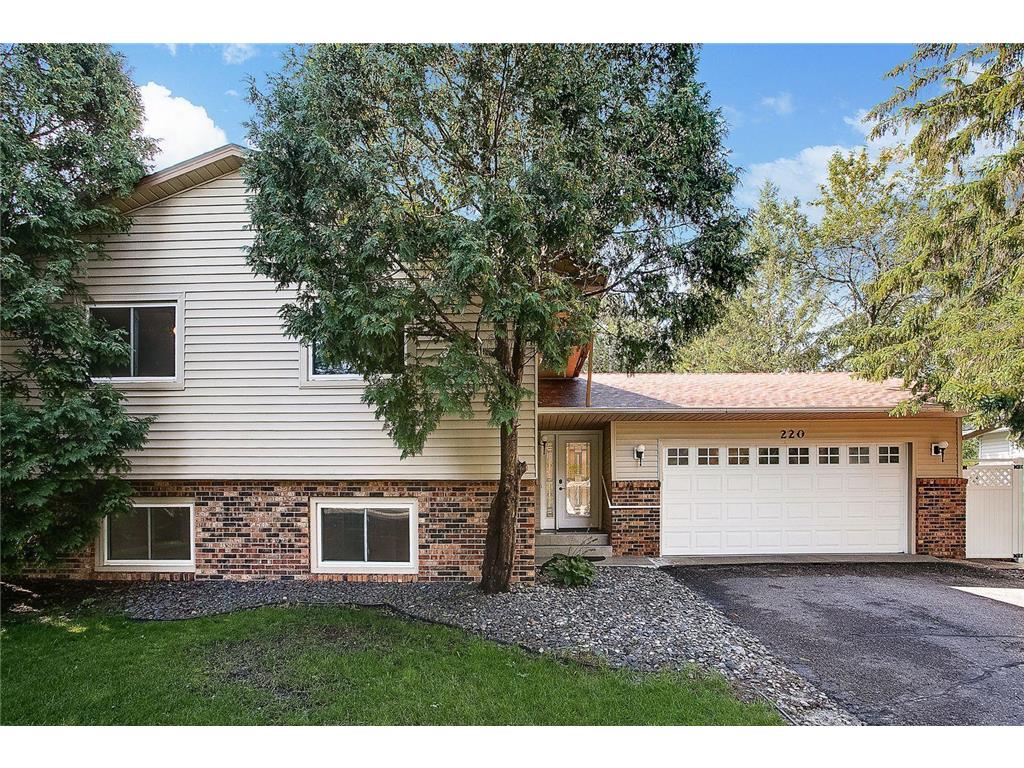 220 Lilac Lane, Shoreview, MN, 55126 MLS 6255216 Edina Realty