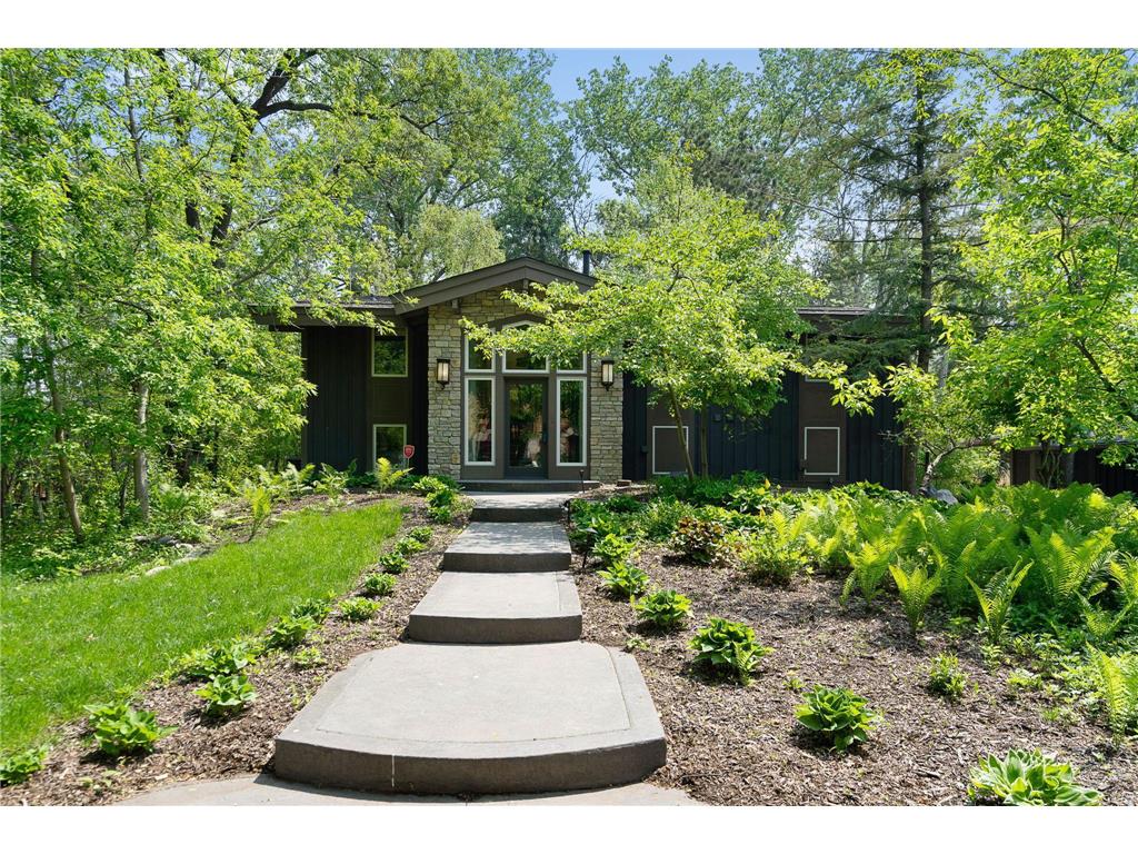 220 Meadow Lane N Golden Valley MN 55422 6536058 image1