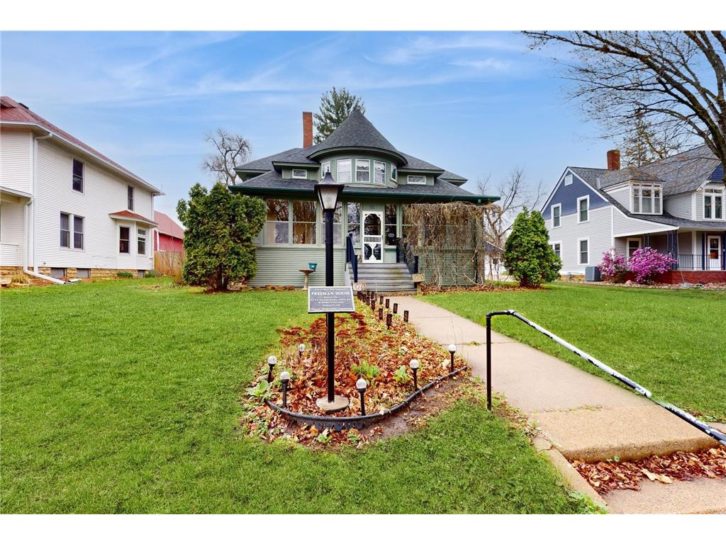 220 N 3rd Street River Falls WI 54022 6526457 image1