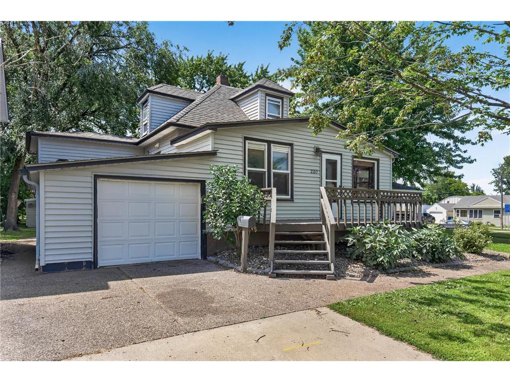 220 N Chestnut Street Belle Plaine MN 56011 7111127 image1