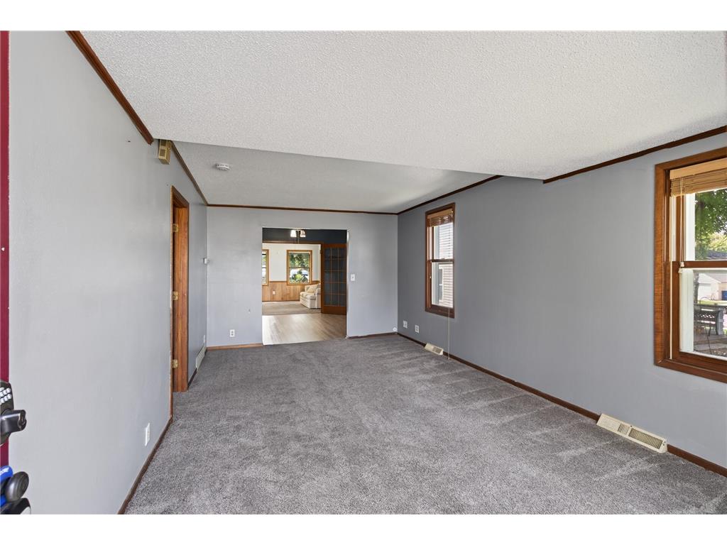 220 N Chestnut Street Belle Plaine MN 56011 7111127 image2
