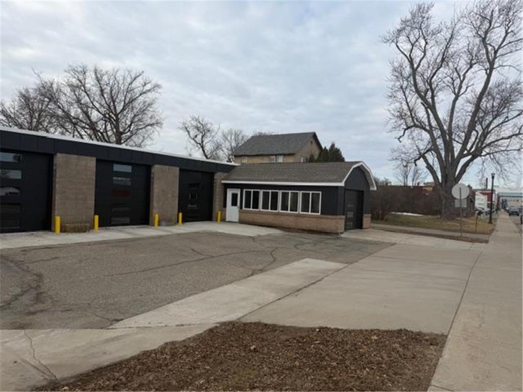 220 NE 3rd Street Grand Rapids MN 55744 7043822 image1