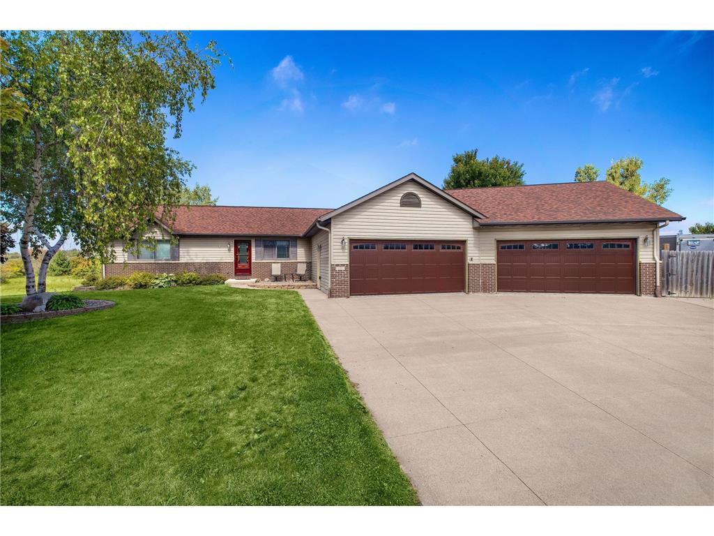 220 Nicholas Drive, Lewiston, MN, 55952 MLS 6427213 Edina Realty