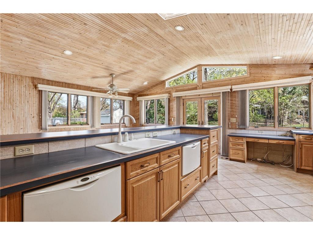 220 Rice Creek Terrace NE Fridley MN 55432 7030010 image6