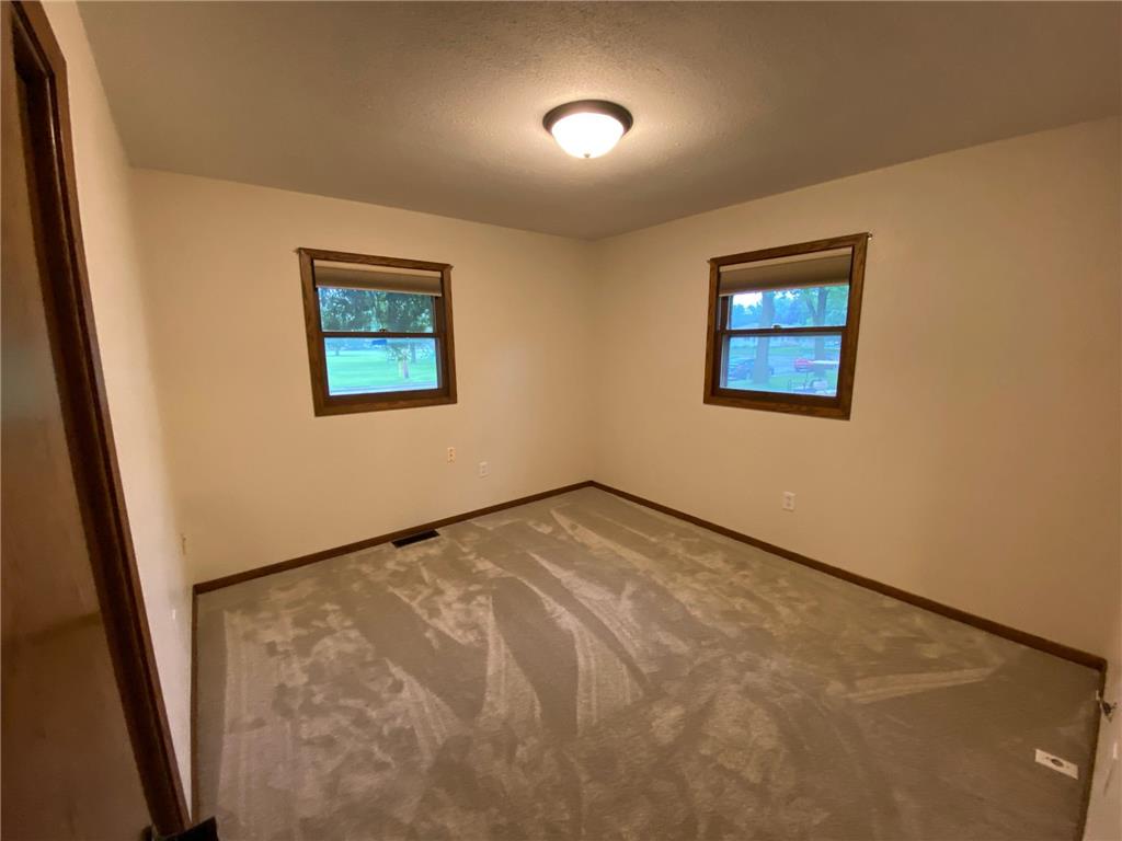 220 S 2nd Street Bird Island MN 55310 7023883 image12
