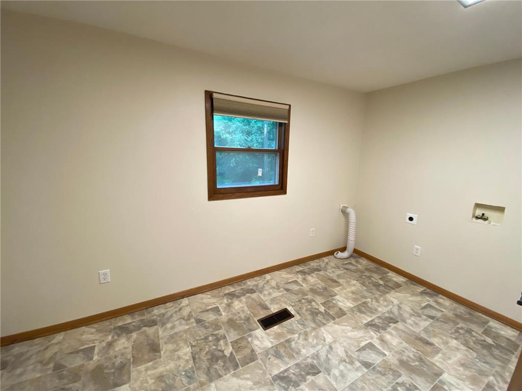 220 S 2nd Street Bird Island MN 55310 7023883 image14