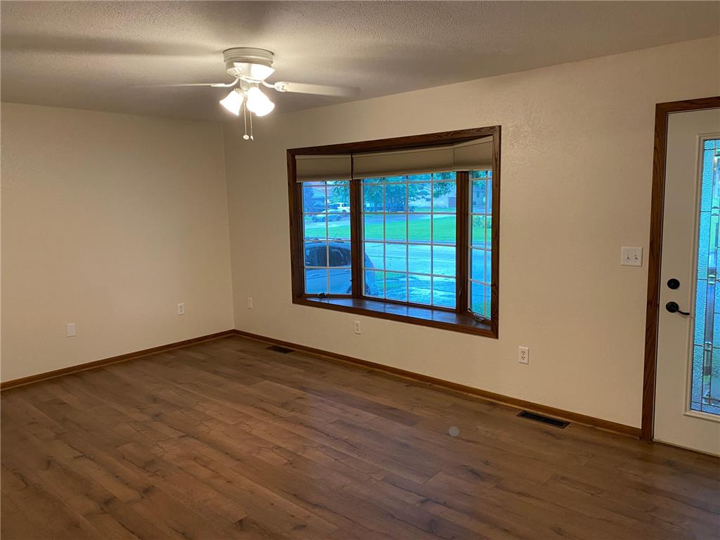 220 S 2nd Street Bird Island MN 55310 7023883 image8