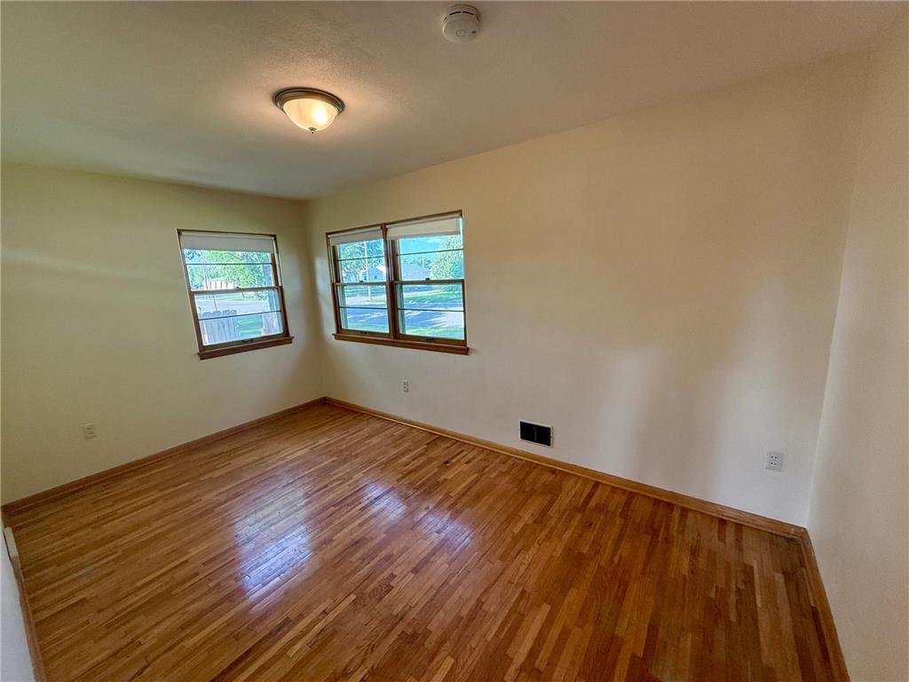 220 S 4th Street Bird Island MN 55310 7090183 image4