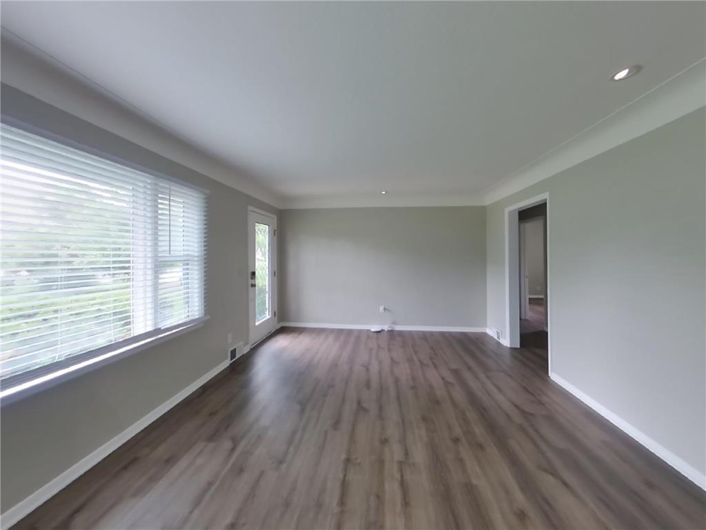 220 W 102nd Street Bloomington MN 55420 6757321 image1