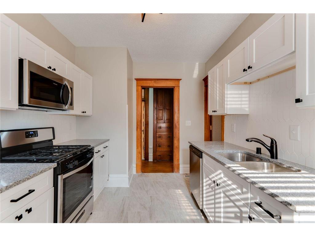 220 W 33rd Street Minneapolis MN 55408 6824747 image13