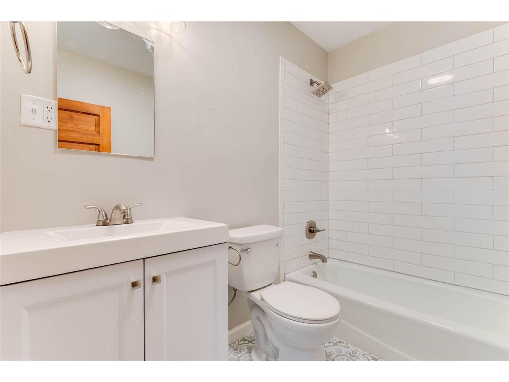 220 W 33rd Street Minneapolis MN 55408 6824747 image18