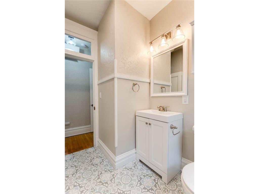 220 W 33rd Street Minneapolis MN 55408 6824747 image44