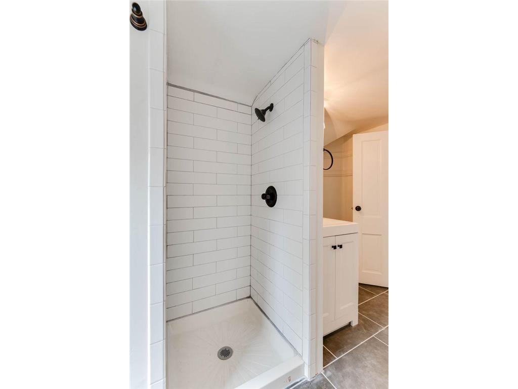 220 W 33rd Street Minneapolis MN 55408 6824747 image52