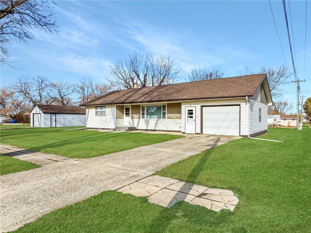 220 W Hughes Street Tyler MN 56178 6629905 image1