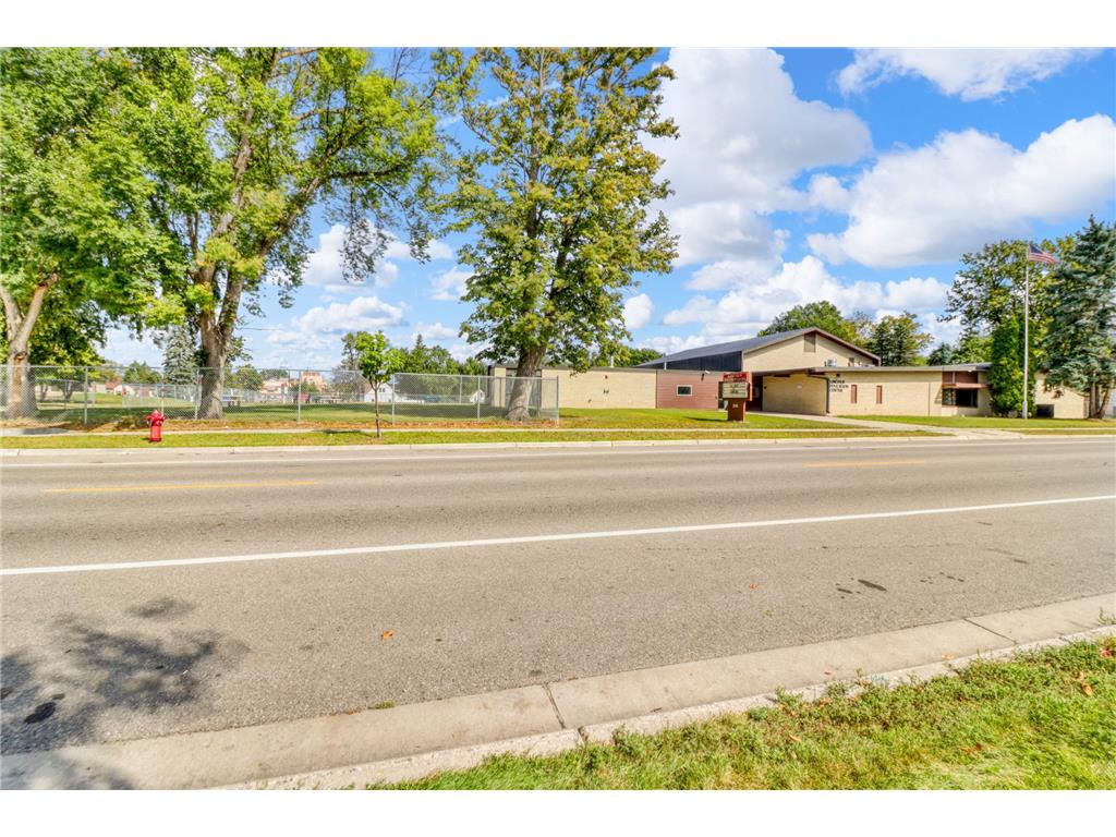 220 Willow Street E Detroit Lakes MN 56501 6782017 image1