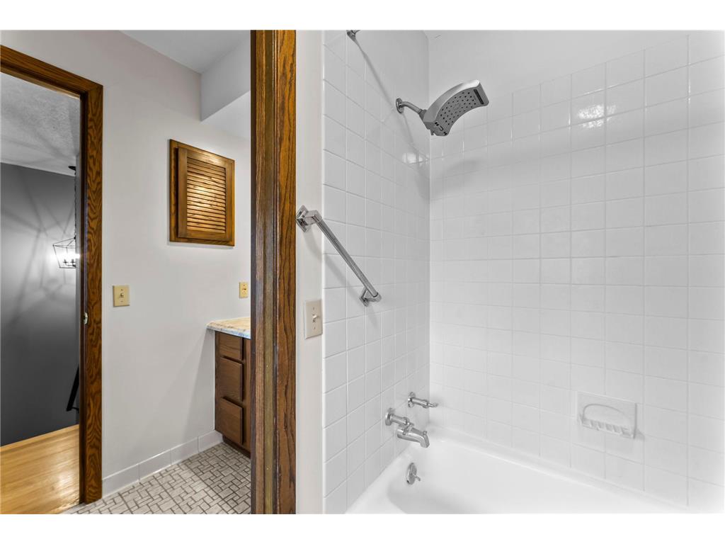 220 Windsor Lane New Brighton MN 55112 6815872 image37