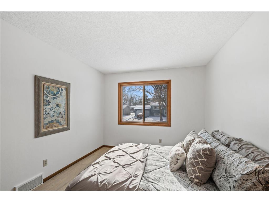 2200 74th Avenue N Brooklyn Park MN 55444 7011324 image20