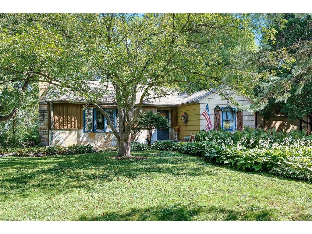 2200 Bayview Place, Orono, MN, 55391 MLS 6247335 Edina Realty