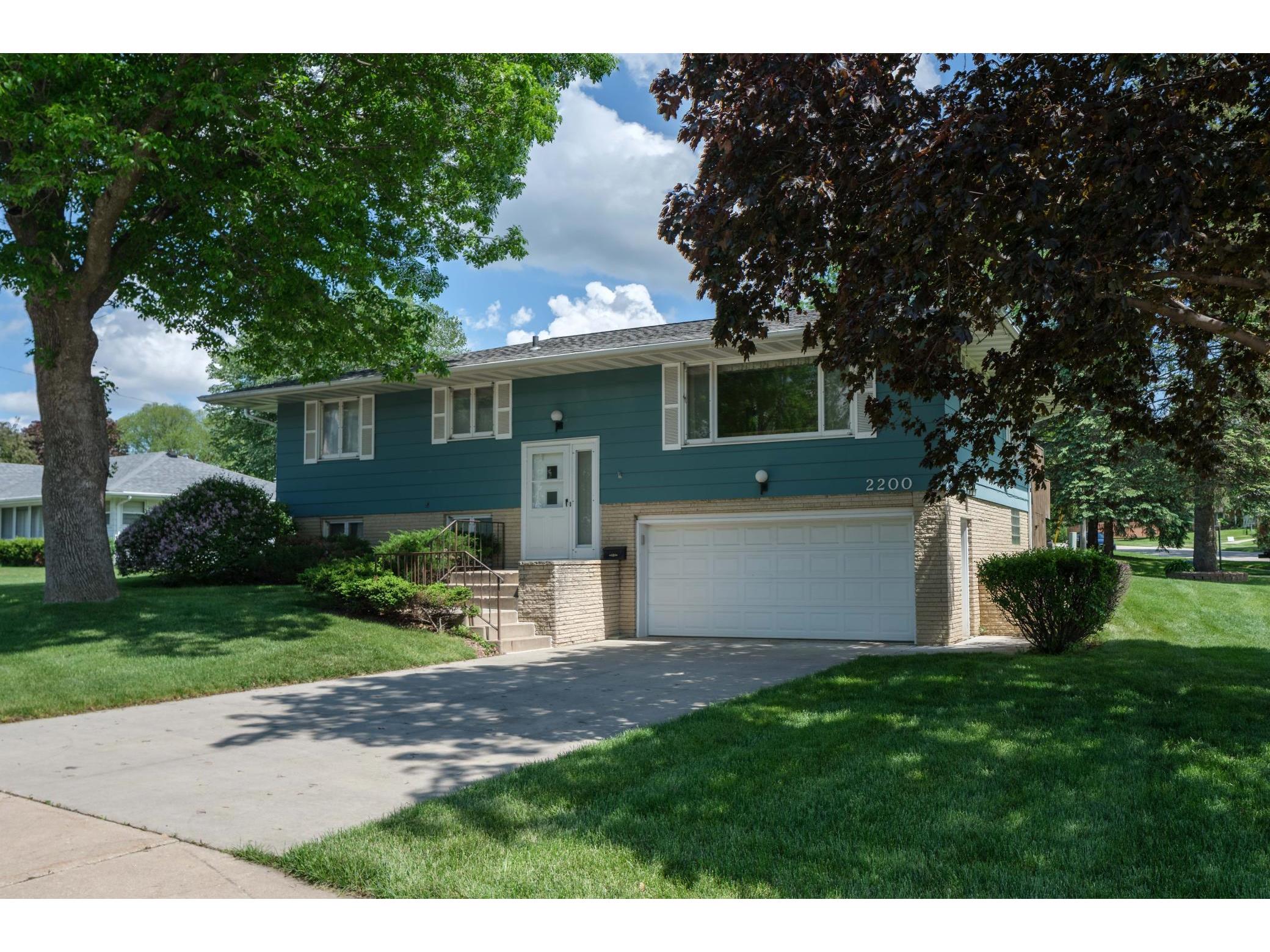 2200 Elton Hills Drive NW, Rochester, MN 55901 MLS 5755494 Edina