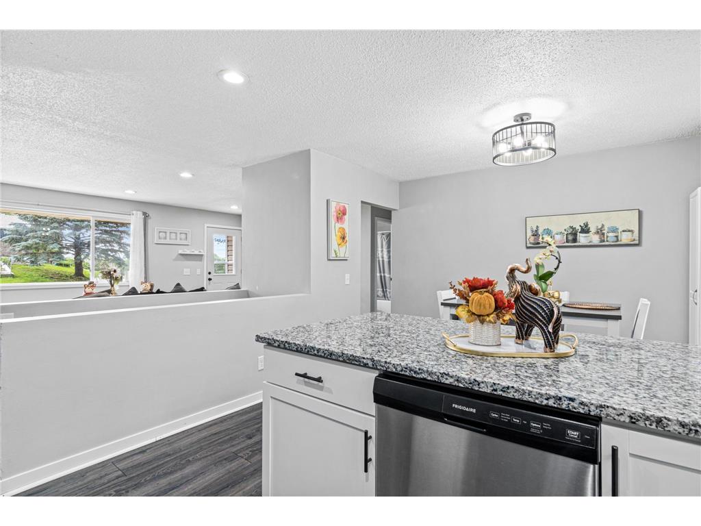 2200 Horizon Road Burnsville MN 55337 6743802 image10