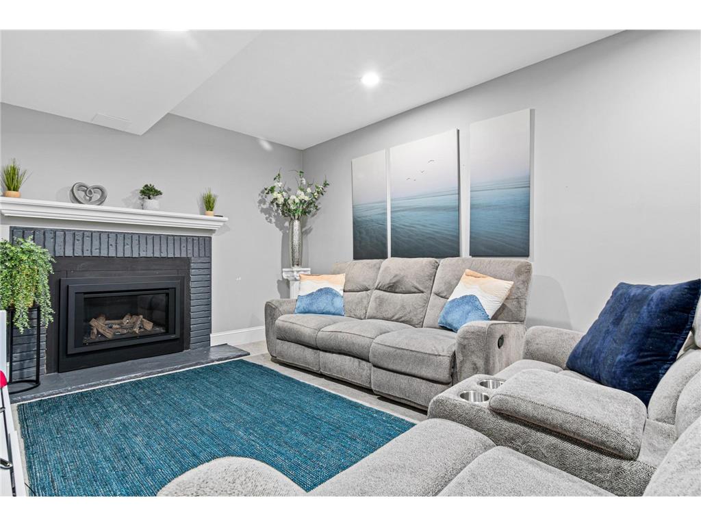 2200 Horizon Road Burnsville MN 55337 6743802 image12