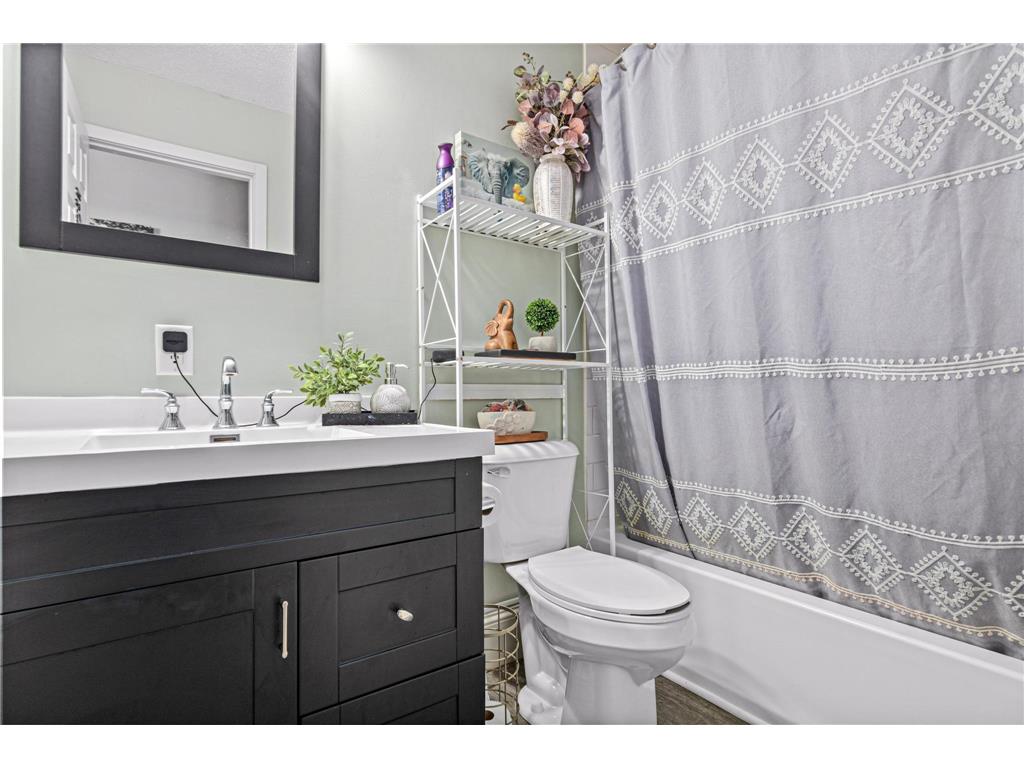 2200 Horizon Road Burnsville MN 55337 6743802 image25