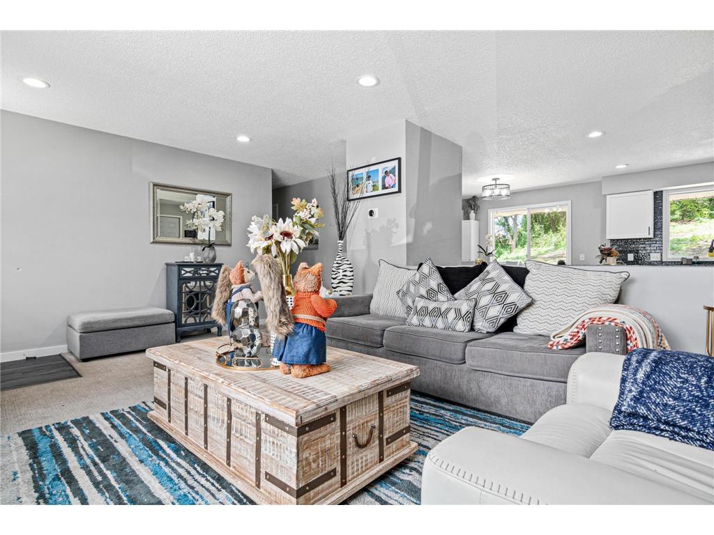 2200 Horizon Road Burnsville MN 55337 6743802 image34