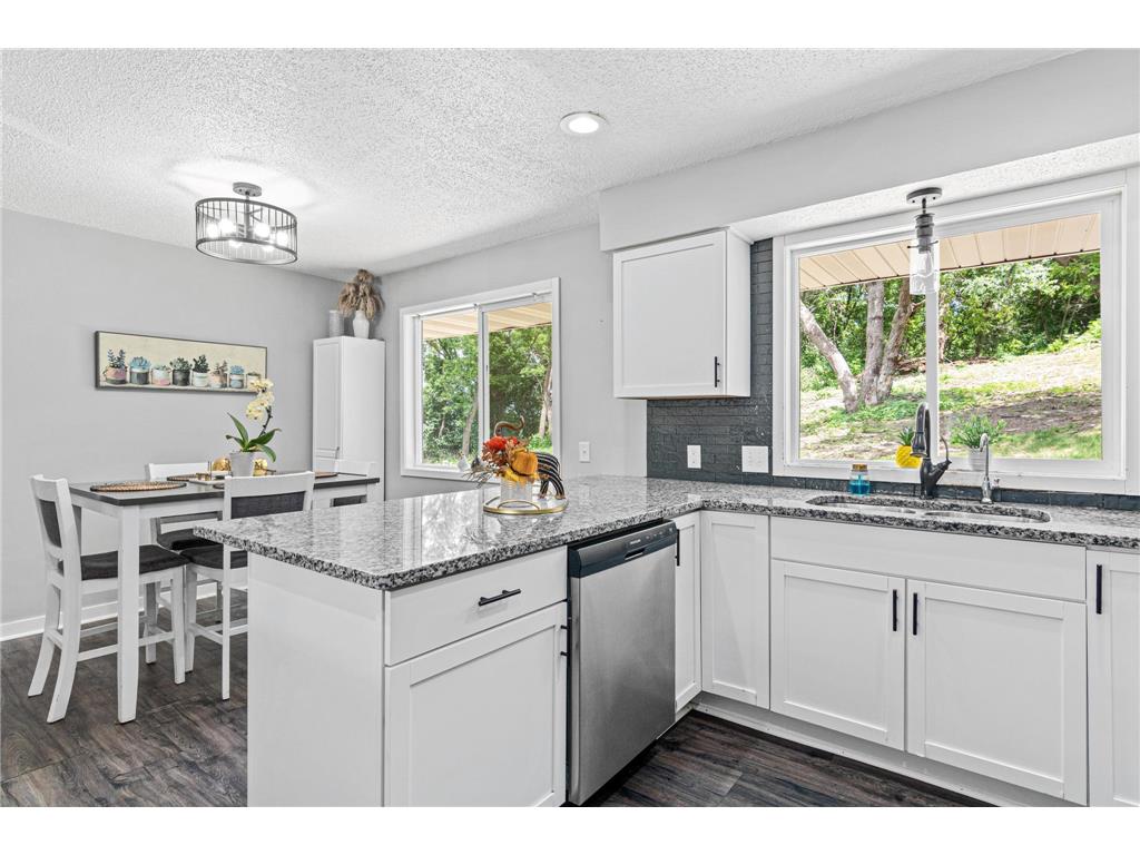 2200 Horizon Road Burnsville MN 55337 6743802 image8