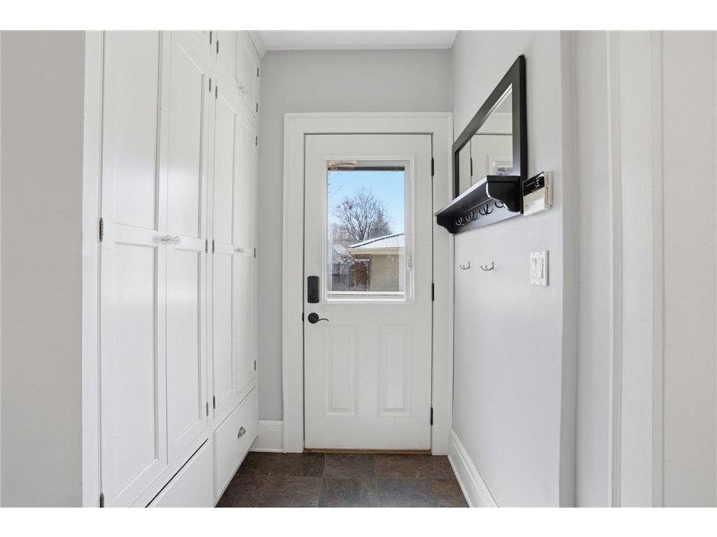 2200 Kenwood Parkway Minneapolis MN 55405 7088858 image17