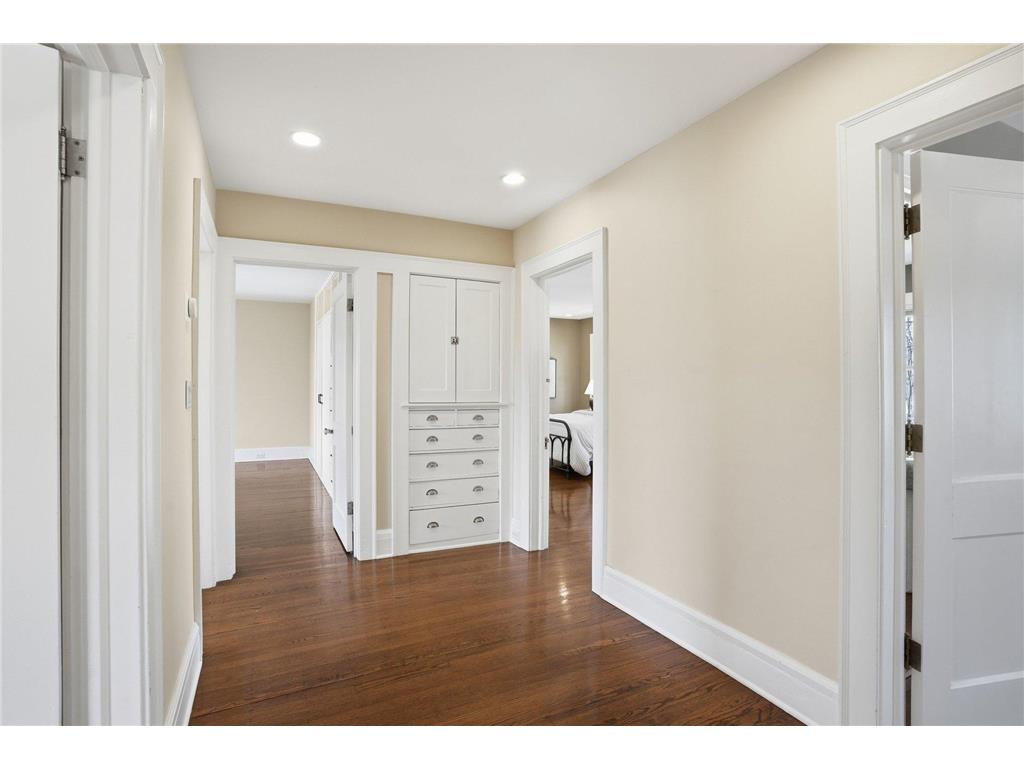 2200 Kenwood Parkway Minneapolis MN 55405 7088858 image23