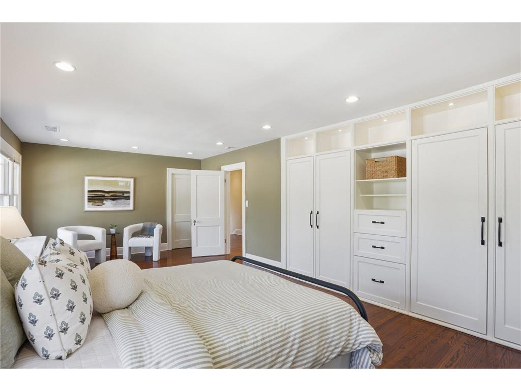 2200 Kenwood Parkway Minneapolis MN 55405 7088858 image25