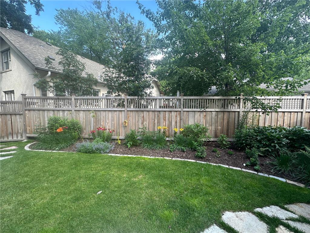 2200 Kenwood Parkway Minneapolis MN 55405 7088858 image46