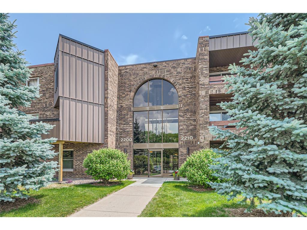 2200 Midland Grove Road #103 Roseville MN 55113 6385769 image1