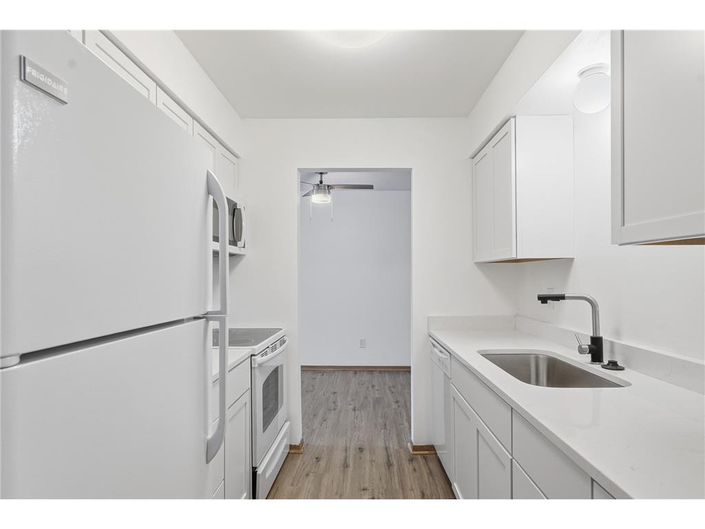 2200 Midland Grove Road #210 Roseville MN 55113 7060685 image21