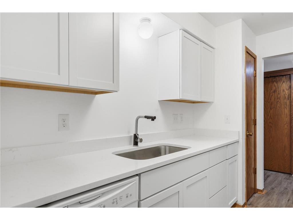 2200 Midland Grove Road #210 Roseville MN 55113 7060685 image23