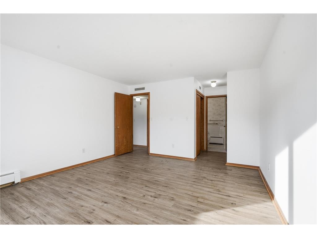 2200 Midland Grove Road #210 Roseville MN 55113 7060685 image32