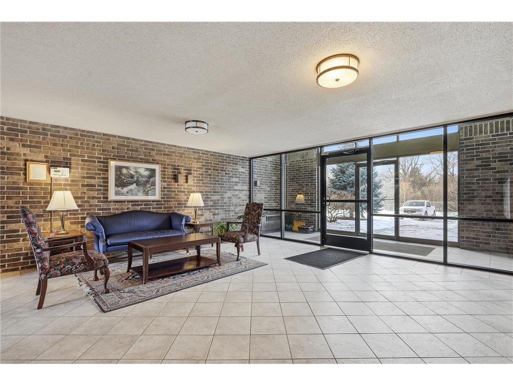 2200 Midland Grove Road #210 Roseville MN 55113 7060685 image5