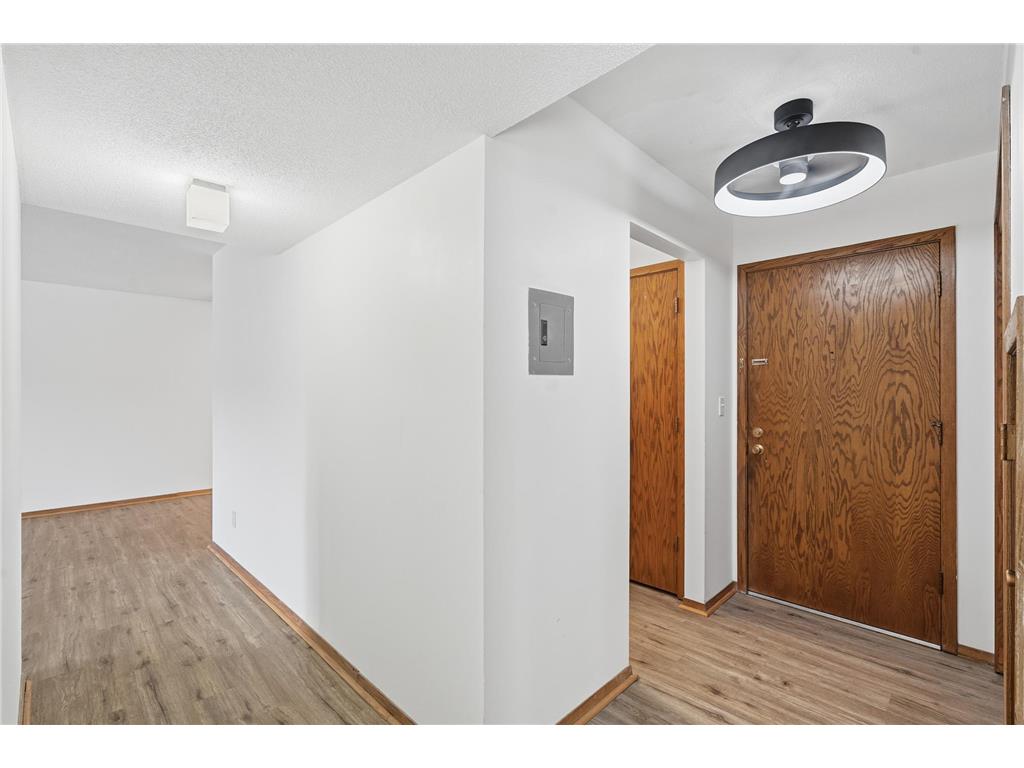2200 Midland Grove Road #210 Roseville MN 55113 7060685 image9