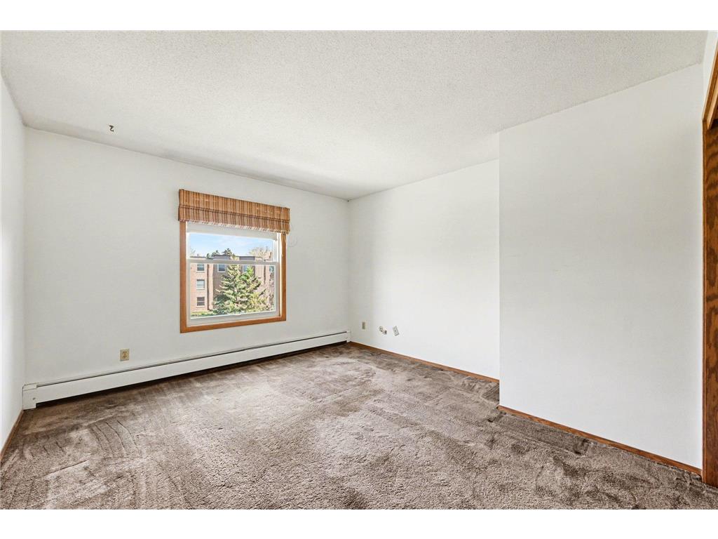 2200 Midland Grove Road #310 Roseville MN 55113 7049898 image12