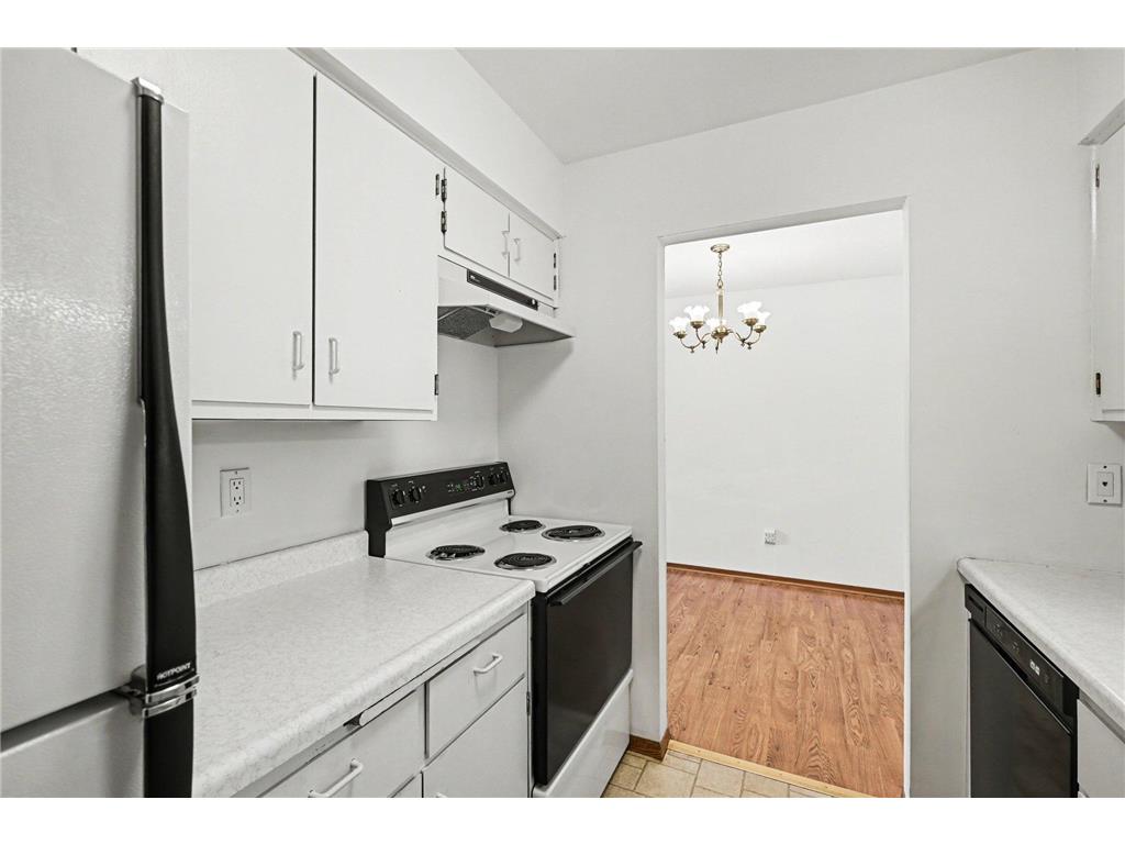 2200 Midland Grove Road #310 Roseville MN 55113 7049898 image16
