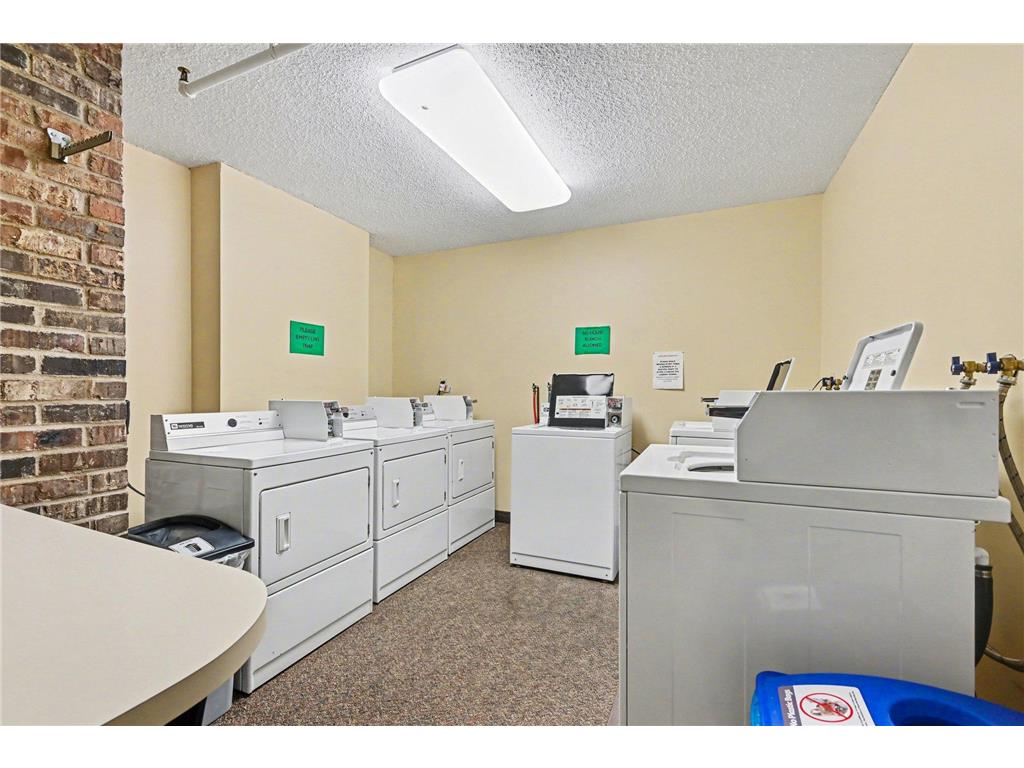 2200 Midland Grove Road #310 Roseville MN 55113 7049898 image23