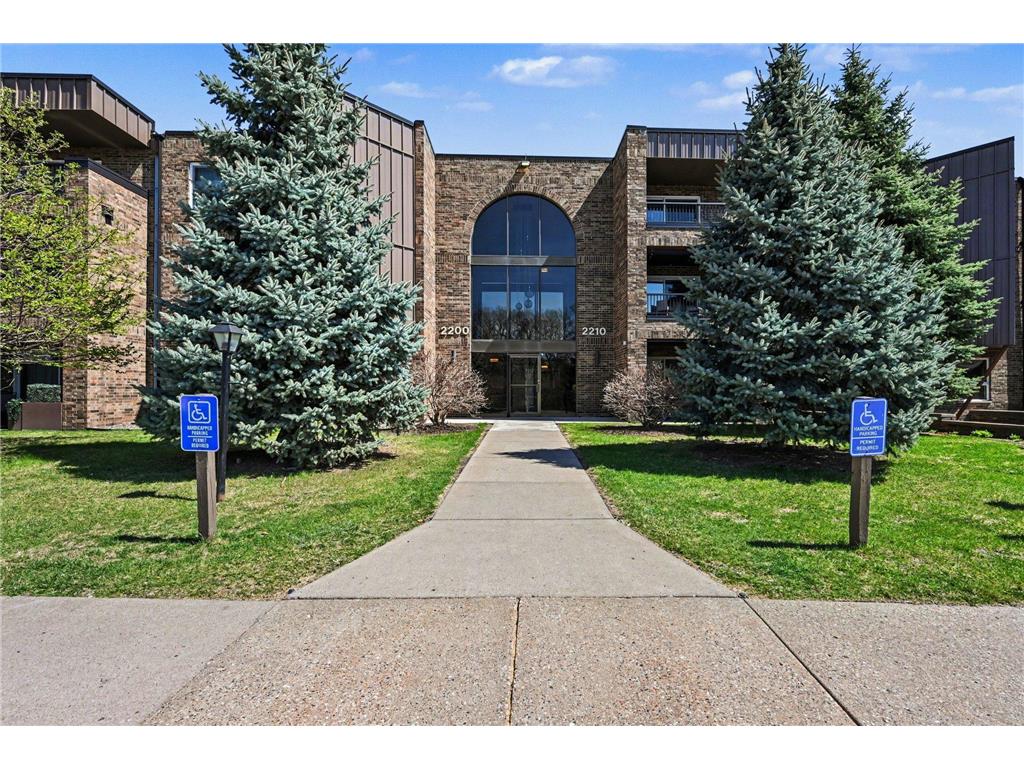 2200 Midland Grove Road #310 Roseville MN 55113 7049898 image5