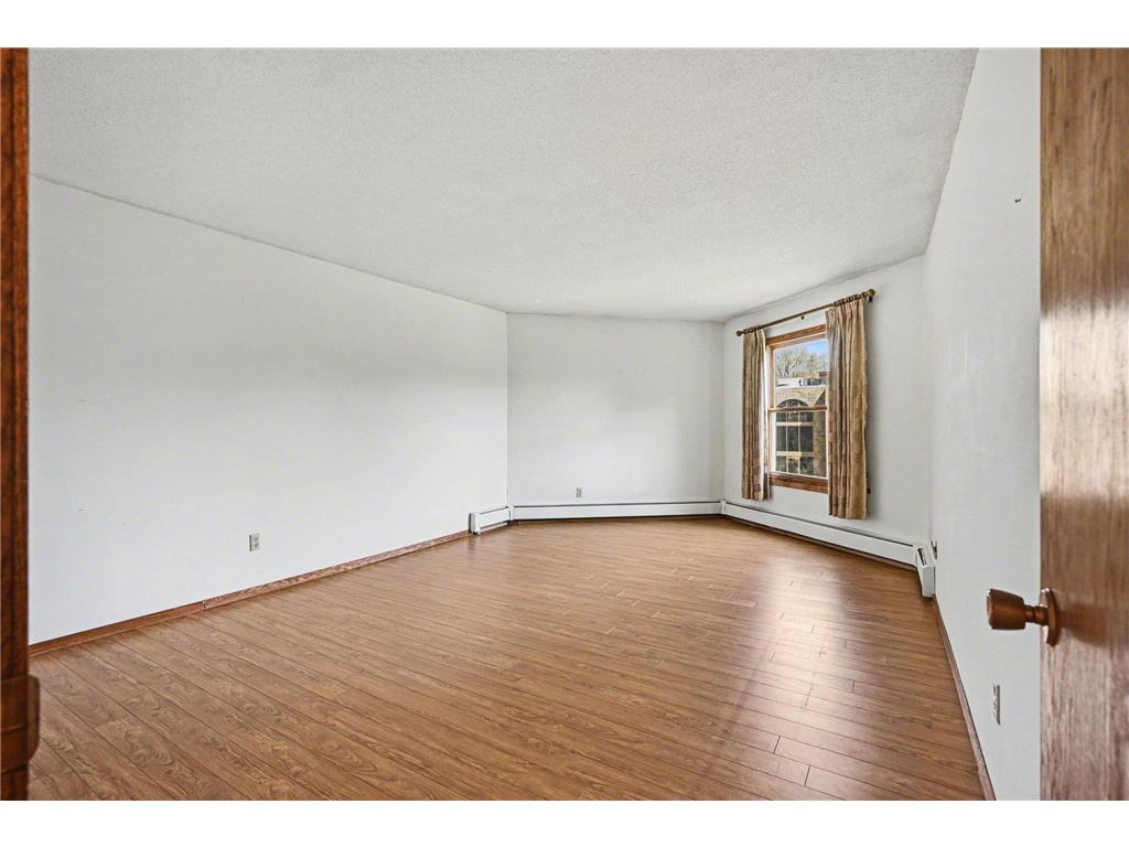 2200 Midland Grove Road #310 Roseville MN 55113 7049898 image6