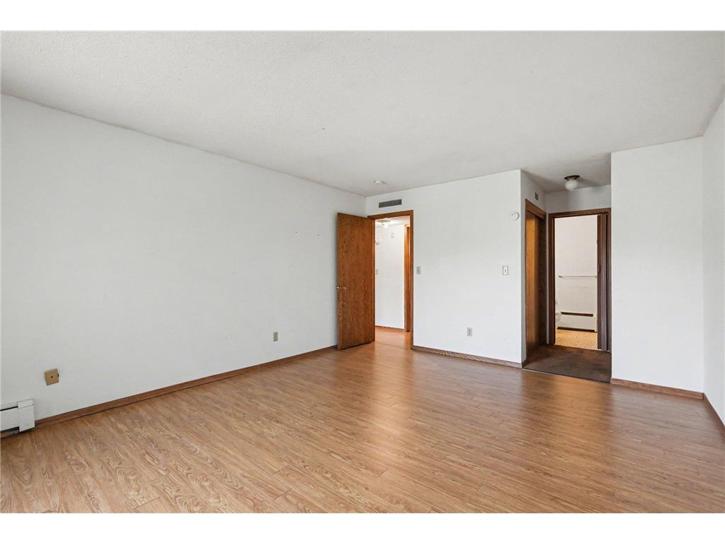 2200 Midland Grove Road #310 Roseville MN 55113 7049898 image7