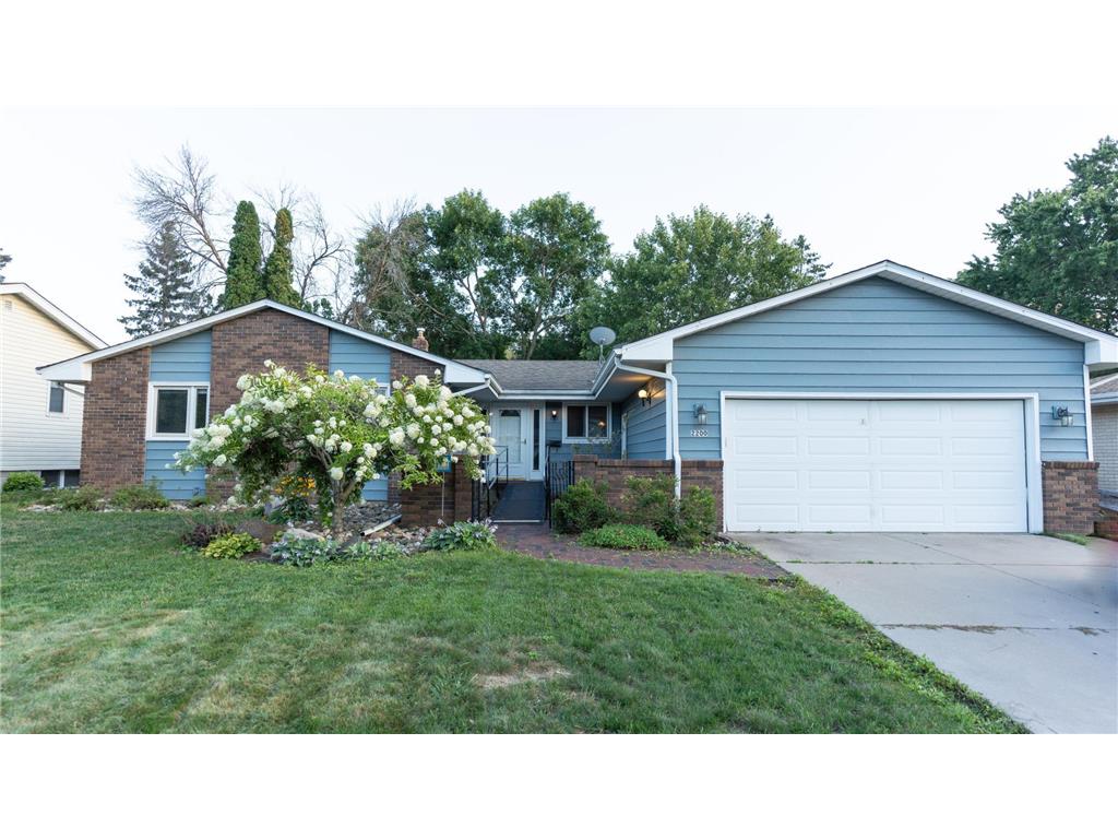 2200 Powers Avenue Saint Paul MN 55119 6422898 image1