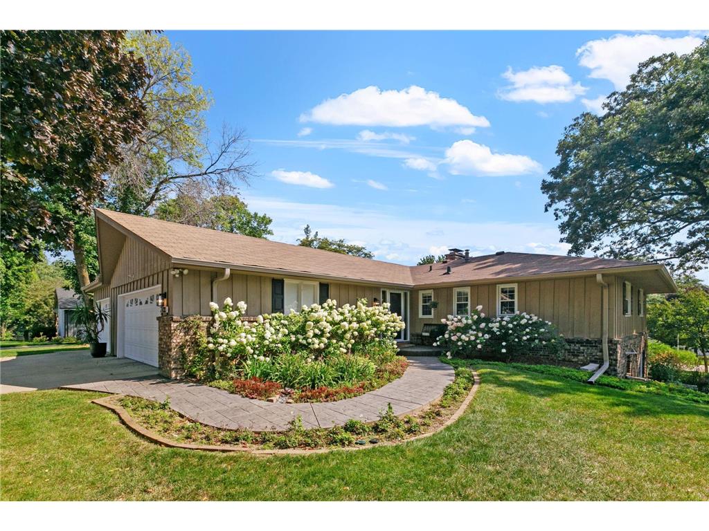 2200 Skyline Drive S Burnsville MN 55337 6416150 image1