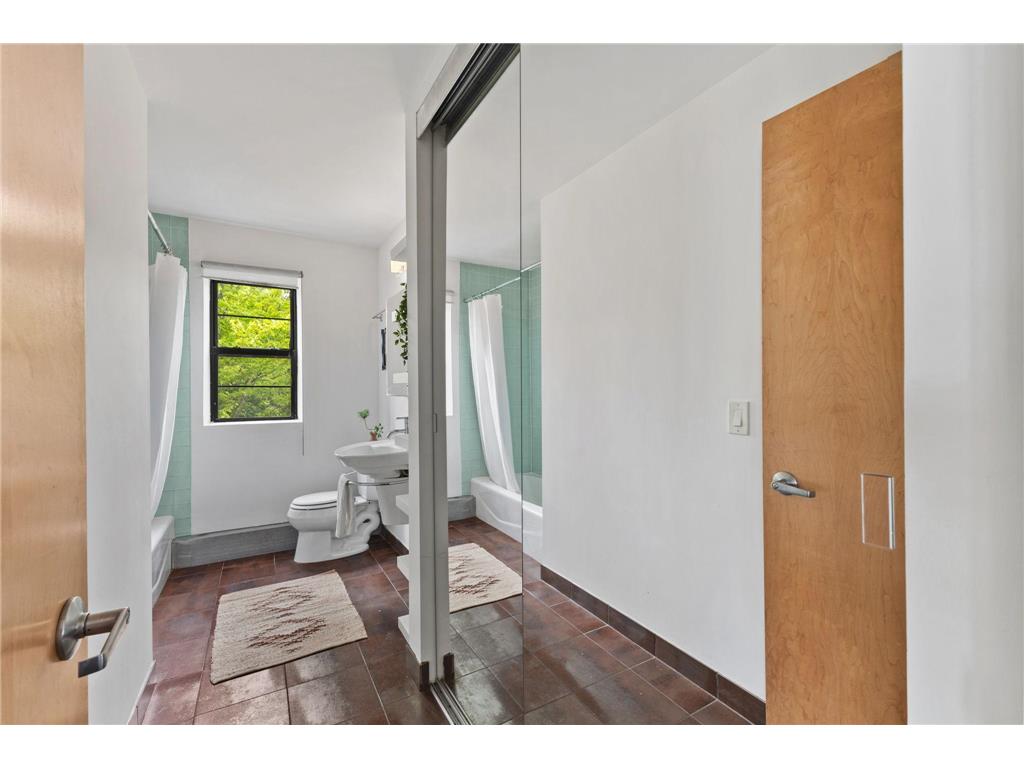 2201 3rd Avenue S #302 Minneapolis MN 55404 7079045 image14