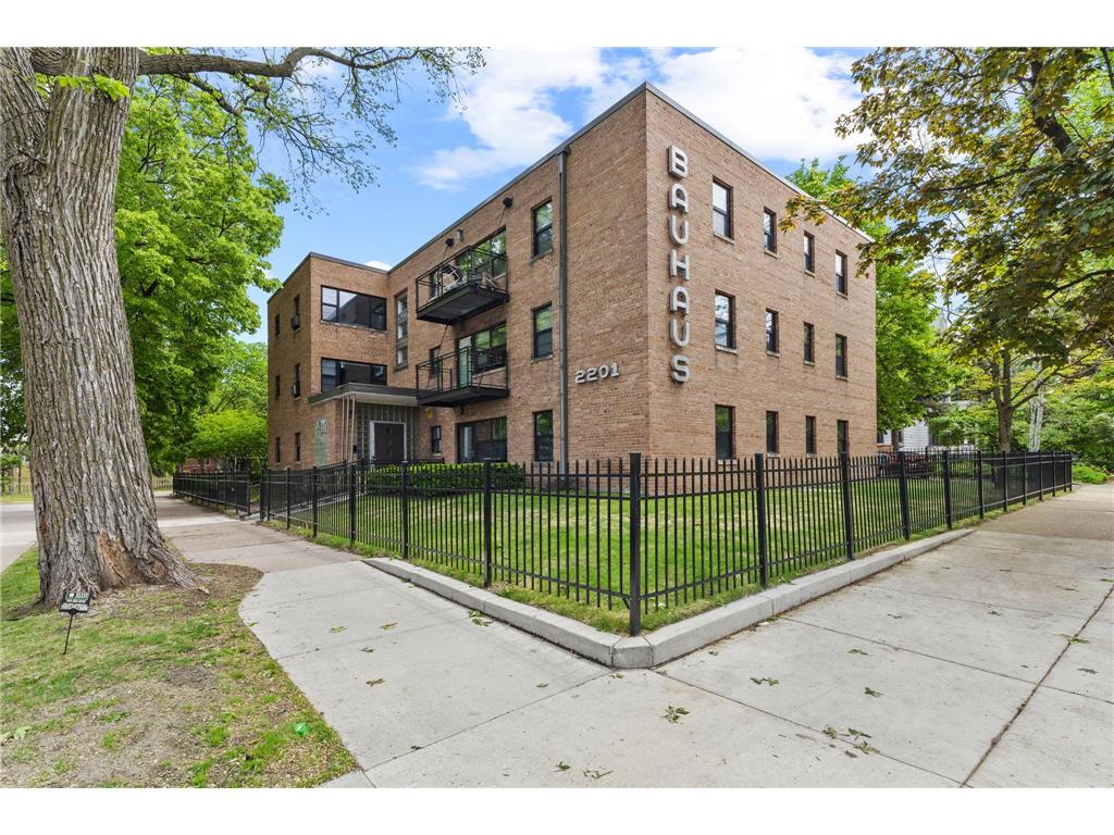 2201 3rd Avenue S #302 Minneapolis MN 55404 7079045 image2
